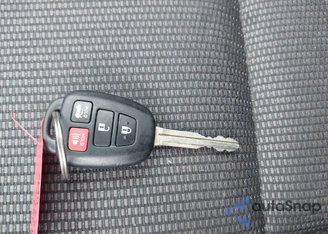 2019 Toyota Corolla Se z USA, uszkodzony, nr VIN 5YFBURHEXKP904898